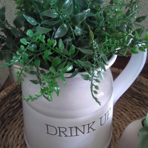 White STONEWARE PITCHER - Picture 5 of 5